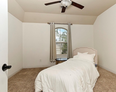 27 Tioga Place - Photo Thumbnail 24