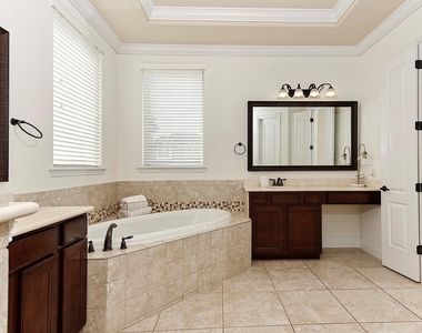 27 Tioga Place - Photo Thumbnail 18