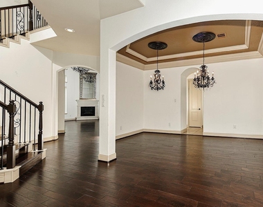 27 Tioga Place - Photo Thumbnail 3