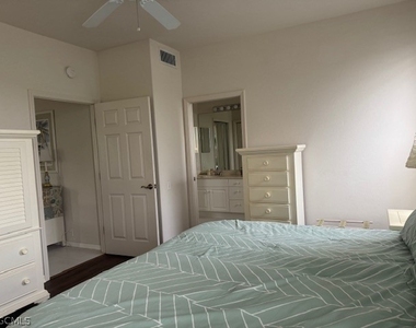 17020 Willowcrest Way - Photo Thumbnail 12