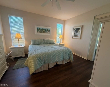 17020 Willowcrest Way - Photo Thumbnail 11