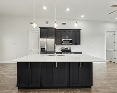 3013 4th Street Sw - Photo Thumbnail 11