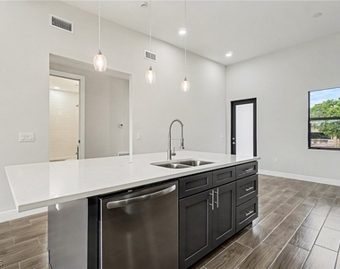 3013 4th Street Sw - Photo Thumbnail 7