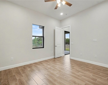 3013 4th Street Sw - Photo Thumbnail 23