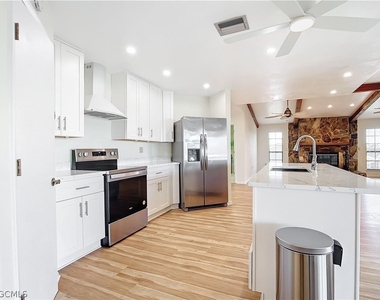 24313 Pirate Harbor Boulevard - Photo Thumbnail 13