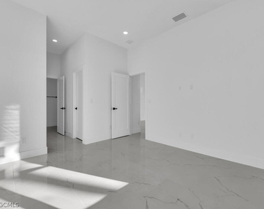 1839 Lockhaven Court - Photo Thumbnail 10
