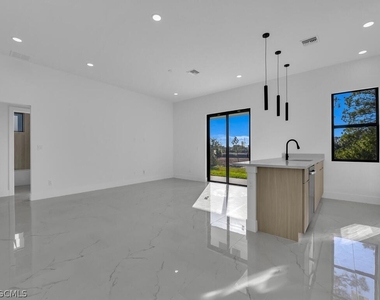 1839 Lockhaven Court - Photo Thumbnail 7