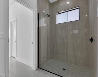 1839 Lockhaven Court - Photo Thumbnail 12