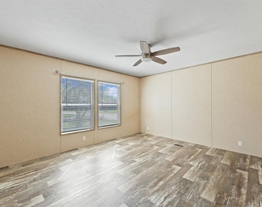 11744 Padok Road - Photo Thumbnail 9