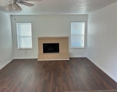 10555 Turtlewood Court - Photo Thumbnail 3