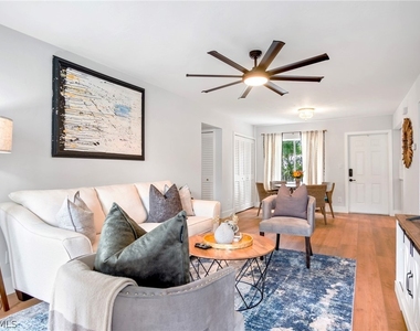 1275 7th Avenue N - Photo Thumbnail 15
