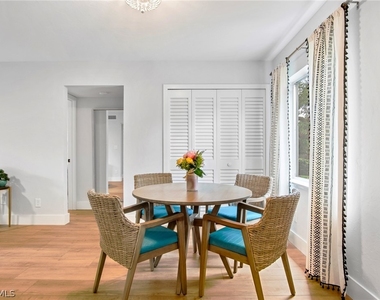 1275 7th Avenue N - Photo Thumbnail 5