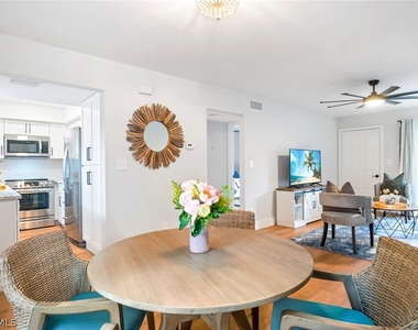 1275 7th Avenue N - Photo Thumbnail 8