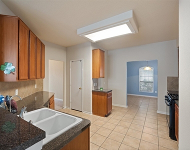 14822 Juniper Dale Court - Photo Thumbnail 11