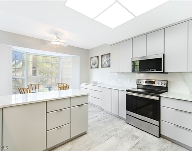 651 Wiggins Lake Drive - Photo Thumbnail 6