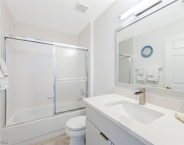 651 Wiggins Lake Drive - Photo Thumbnail 13