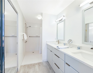 651 Wiggins Lake Drive - Photo Thumbnail 10