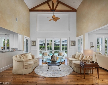 2750 Treasure Lane - Photo Thumbnail 4
