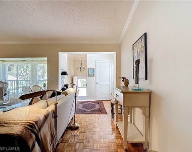 106 Siena Way - Photo Thumbnail 6