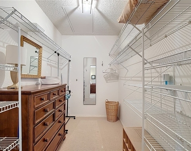 106 Siena Way - Photo Thumbnail 30