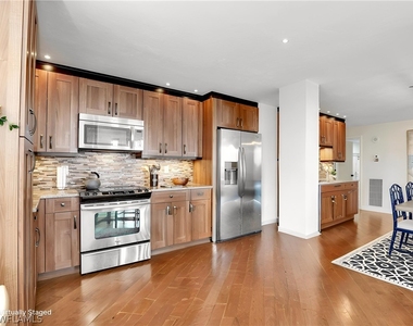 11030 Gulf Shore Drive - Photo Thumbnail 9