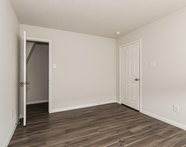 21847 S Werrington Way - Photo Thumbnail 11