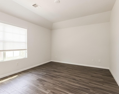21847 S Werrington Way - Photo Thumbnail 7