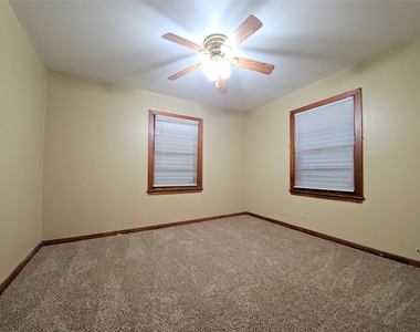 1717 Hawthorne Street - Photo Thumbnail 7