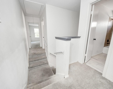 10217 Teneha Drive - Photo Thumbnail 16