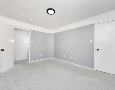 10217 Teneha Drive - Photo Thumbnail 19