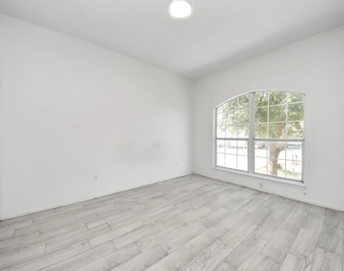 10217 Teneha Drive - Photo Thumbnail 1