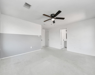 10217 Teneha Drive - Photo Thumbnail 28