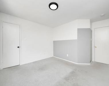 10217 Teneha Drive - Photo Thumbnail 21