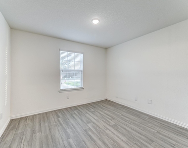 7925 Way Street - Photo Thumbnail 12
