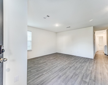 7925 Way Street - Photo Thumbnail 4