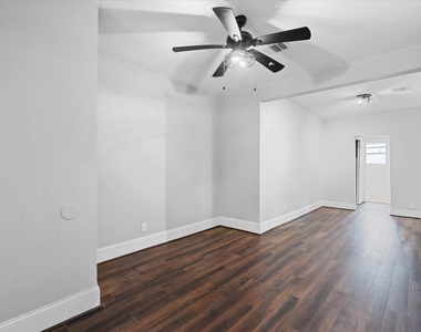 2614 Isabella Street - Photo Thumbnail 3