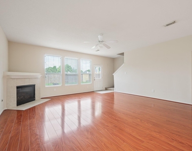 2923 Ridge Scene Way - Photo Thumbnail 4