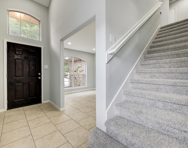 4906 Siros Isle Court - Photo Thumbnail 1