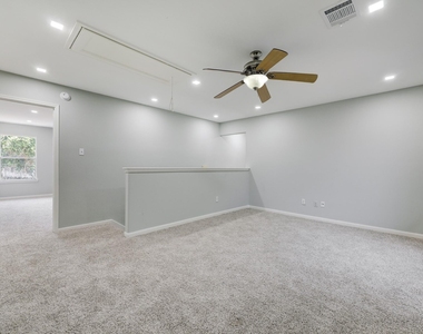 4906 Siros Isle Court - Photo Thumbnail 4