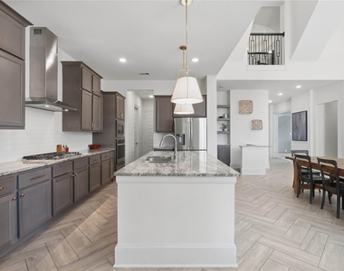 318 Calmato Woods Way - Photo Thumbnail 8