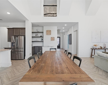 318 Calmato Woods Way - Photo Thumbnail 6
