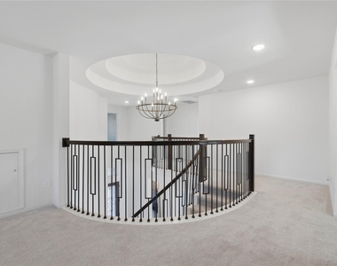 318 Calmato Woods Way - Photo Thumbnail 9