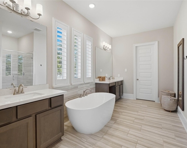 318 Calmato Woods Way - Photo Thumbnail 13