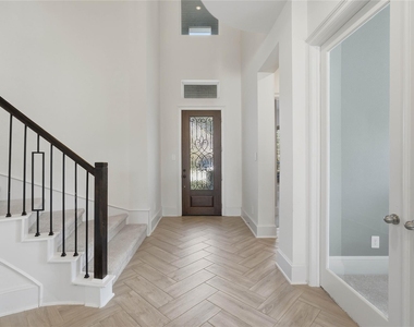 318 Calmato Woods Way - Photo Thumbnail 2