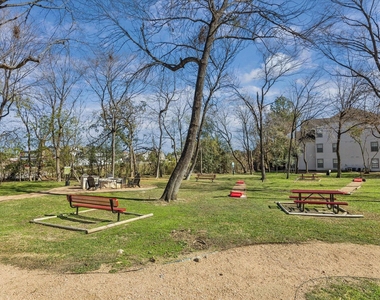 1710 W T C Jester Boulevard - Photo Thumbnail 14