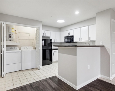 1710 W T C Jester Boulevard - Photo Thumbnail 3