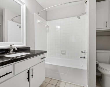 1710 W T C Jester Boulevard - Photo Thumbnail 10