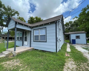 309 Ryan Street - Photo Thumbnail 2