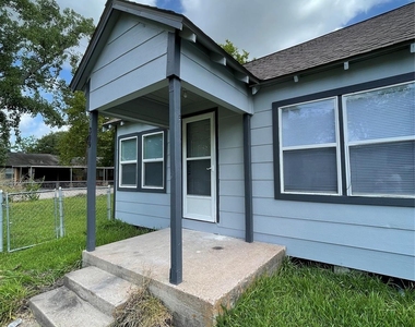 309 Ryan Street - Photo Thumbnail 1