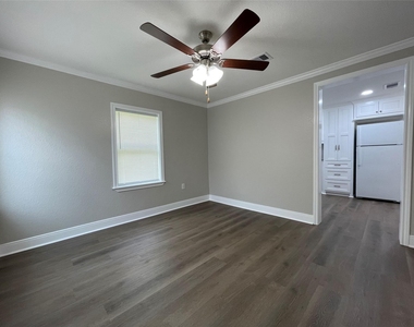 309 Ryan Street - Photo Thumbnail 5
